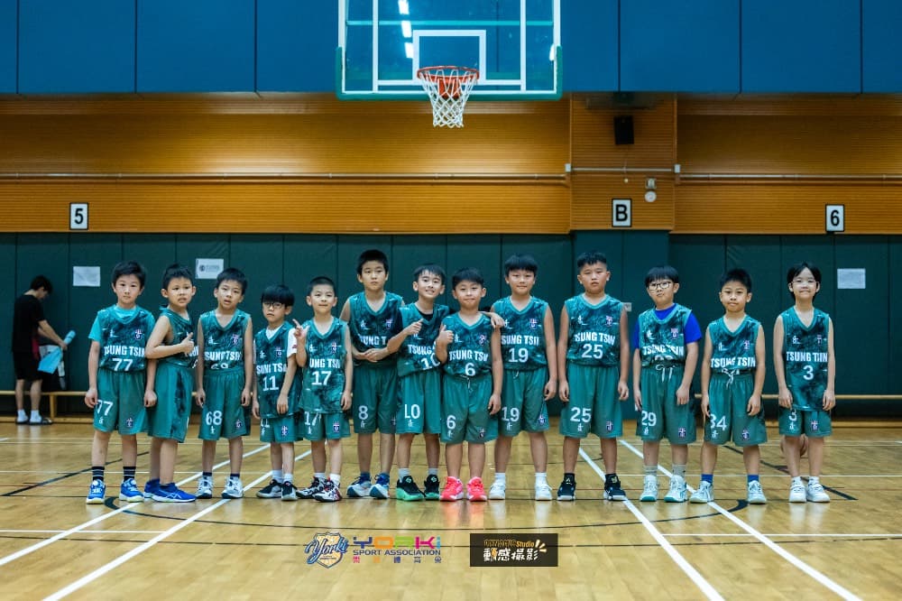 崇真小學 (U8)