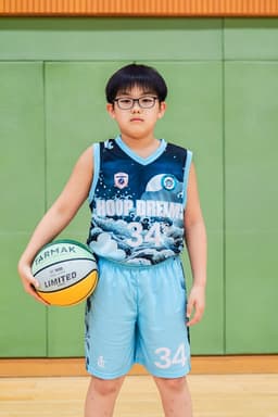 梁以舜 Omar